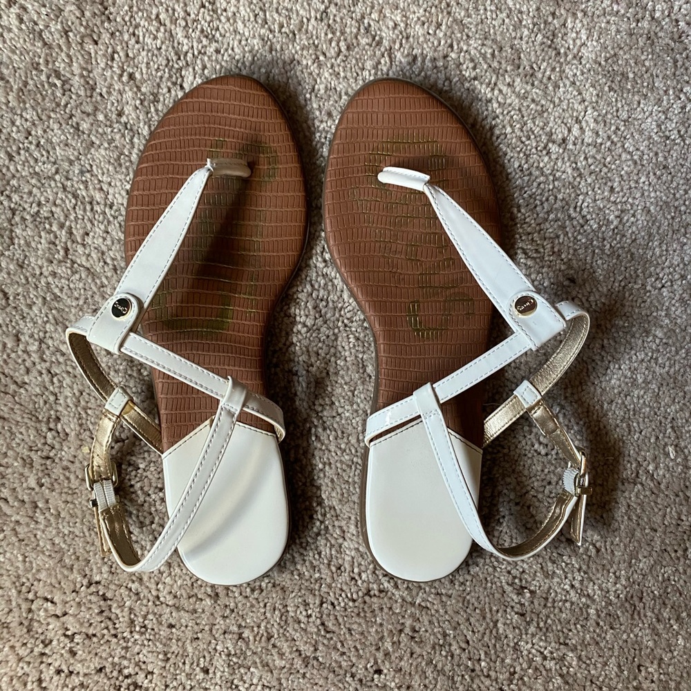 white sandle
